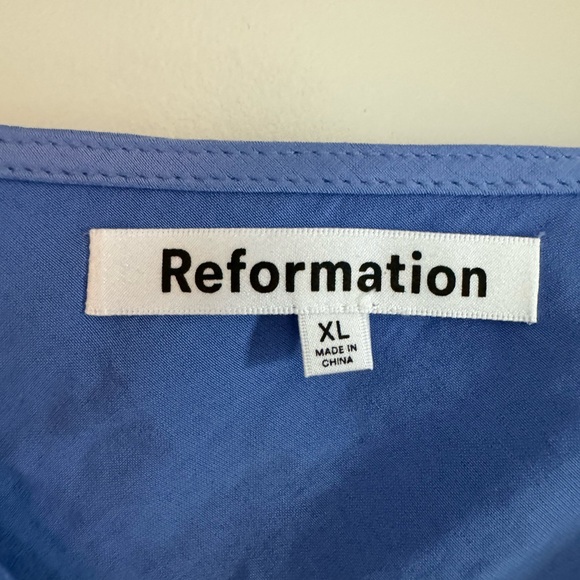 Reformation Kylen Dress in blue - Picture 7 of 10